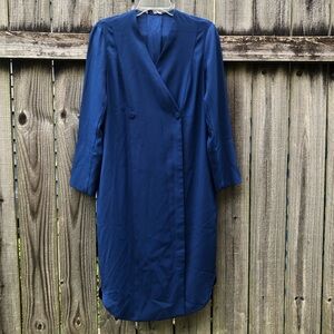 MM LaFleur Wrap Dress Size 4 Navy Button Front Midi Pockets Curved Hem
